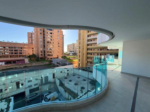 Mieszkanie na sprzedaż w  Zona Puerto Deportivo, Fuengirola photo 3