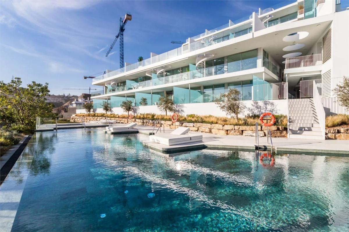 Penthouse sale in Calle Begoña, Fuengirola photo 1