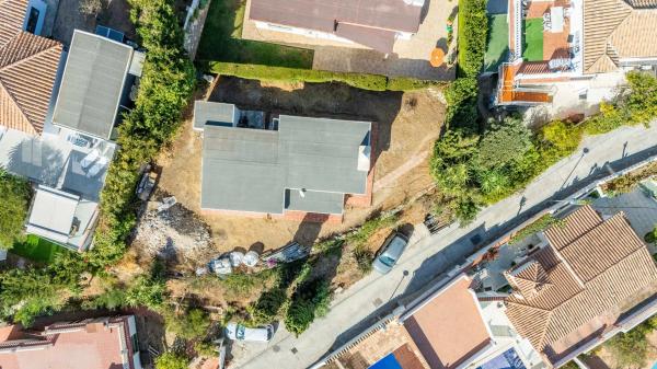 Chalet independiente en venta en Calle Manzanilla, 4, Fuengirola
photo 1