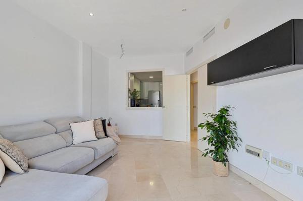 Ático en venta en Ronda Sol Villas, Fuengirola thumbnail 1