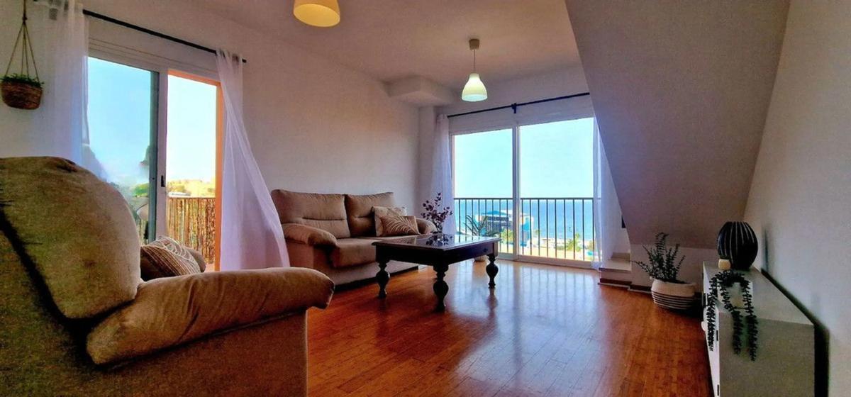 Продажа дуплекса на Calle Algarrobos, Фуэнхирола photo 1