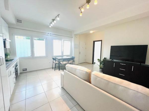 Piso en venta en Avenida Acapulco, Fuengirola
photo 1