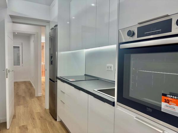 Piso en venta en Calle Antonio Rubio Torres, Fuengirola
 photo 2