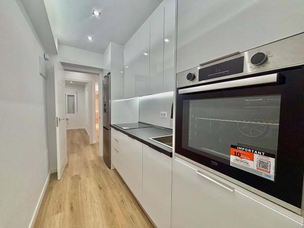 Piso en venta en Calle Antonio Rubio Torres, Fuengirola
 photo 3