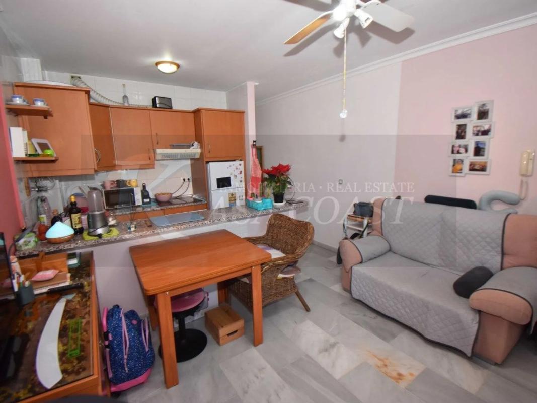 Sale of apartment in Calle Santa Fe, Fuengirola
 photo 2
