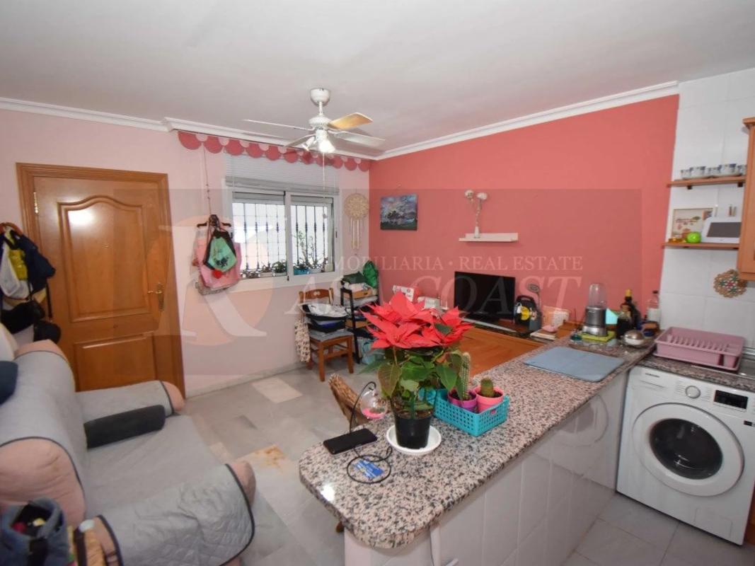 Sale of apartment in Calle Santa Fe, Fuengirola
 photo 5