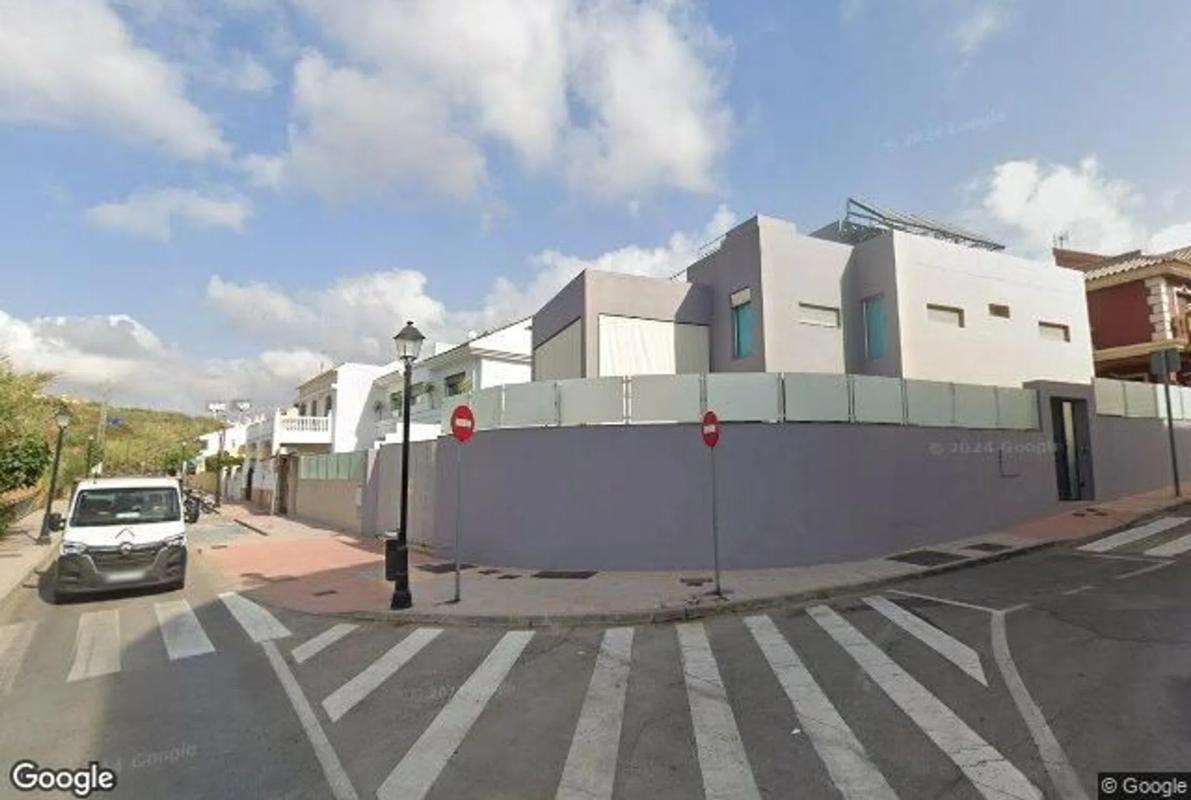 Venta de chalet adosado en Calle los Almendros , Fuengirola photo 1