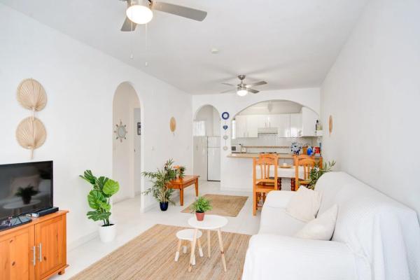Apartment for sale in  Calle Yucas, 1, Fuengirola photo 3