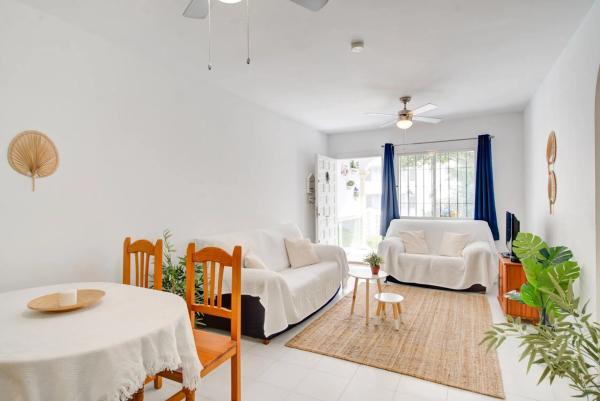Apartment for sale in  Calle Yucas, 1, Fuengirola photo 4