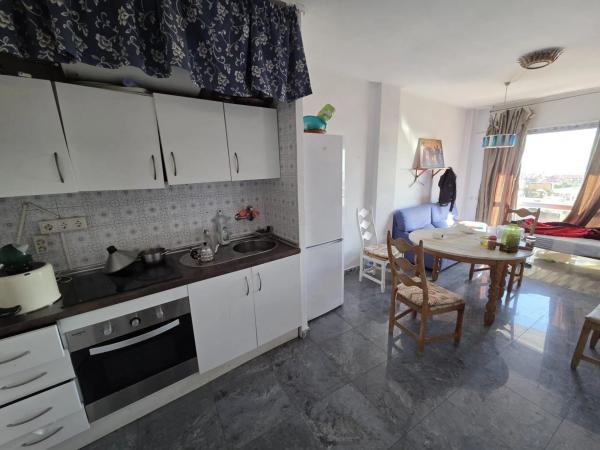 Apartment for sale in  Calle el Lirio, 16, Fuengirola photo 2