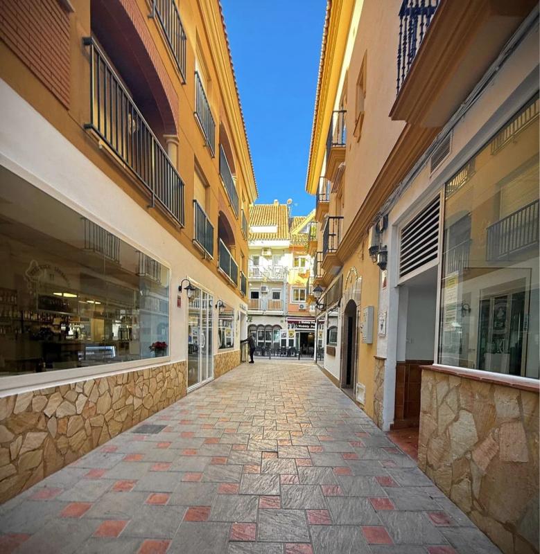 Venta de estudio en Calle Santísima Trinidad, Fuengirola photo 2