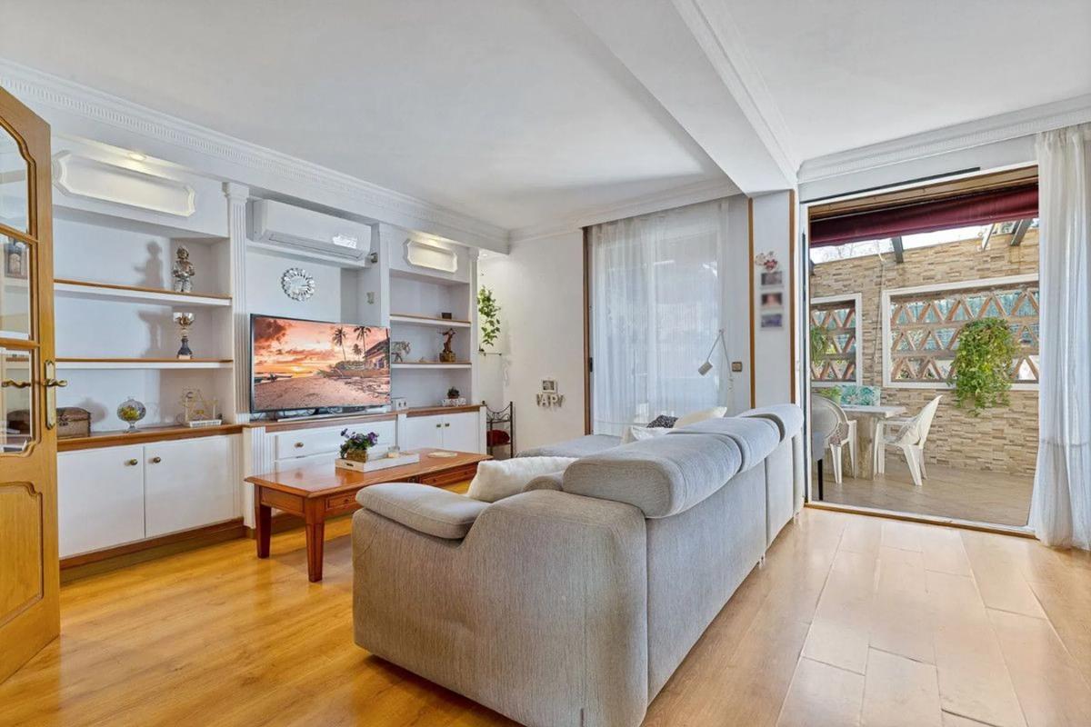 Venta de chalet adosado en  Calle Monaguillo , Fuengirola photo 4