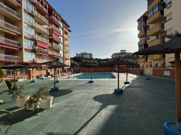 Piso en venta en CL ANTONIO CHENEL ANTOÑETE, Fuengirola
photo 1
