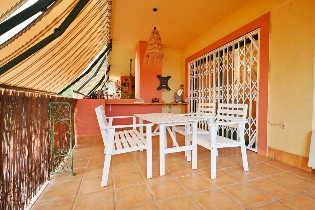 Продажа квартиры на Calle los Mirlos, Фуэнхирола
 photo 2