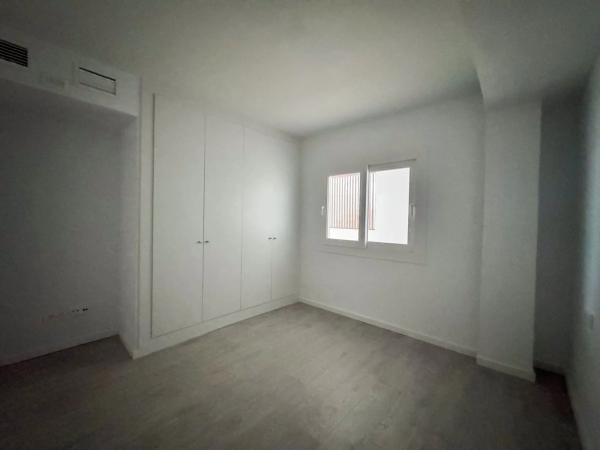 Piso en venta en Calle Pensamiento, Fuengirola
photo 1