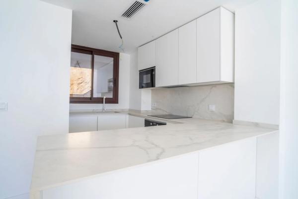 Piso en venta en Calle Margarita Salas, Fuengirola
thumbnail 1