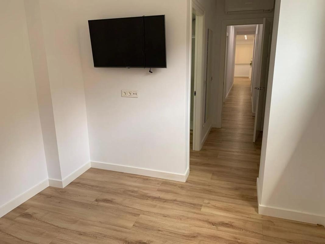 Продажа квартиры на Calle Rodrigo de Triana, Фуэнхирола
photo 1
