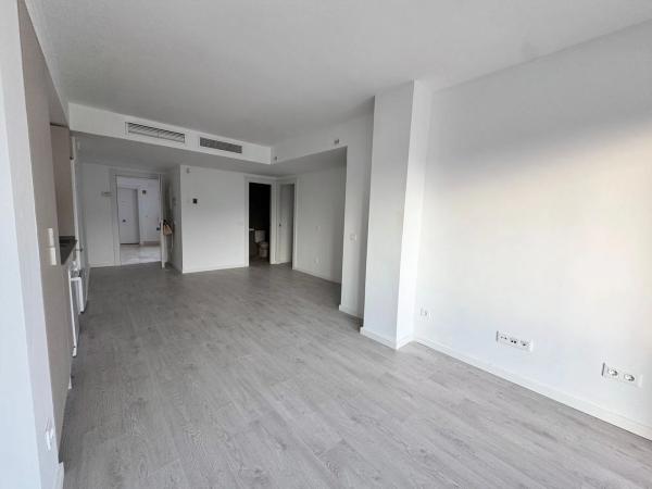 Piso en venta en Calle Pensamiento, 54, Fuengirola
photo 1