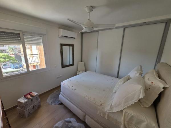 Piso en venta en Avenida Ramón y Cajal, 36, Fuengirola
 photo 2