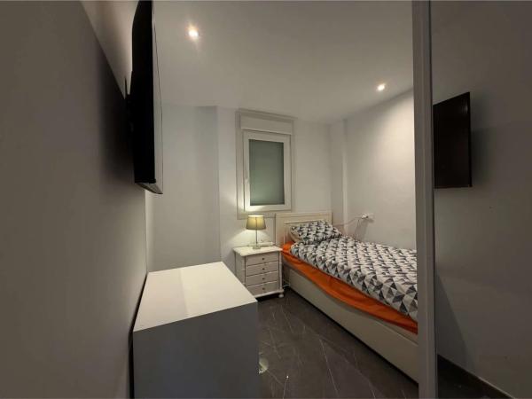 Piso en venta en Las Gaviotas, Fuengirola
photo 1