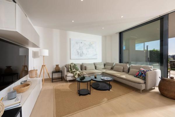 Piso en venta en AV 8 DE MARZO, 1, Fuengirola
 photo 4
