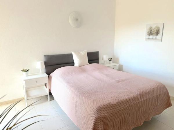 Piso en venta en Avenida del Higuerón, Fuengirola
thumbnail 1