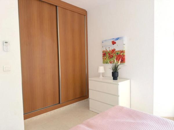 Piso en venta en Avenida del Higuerón, Fuengirola
thumbnail 2
