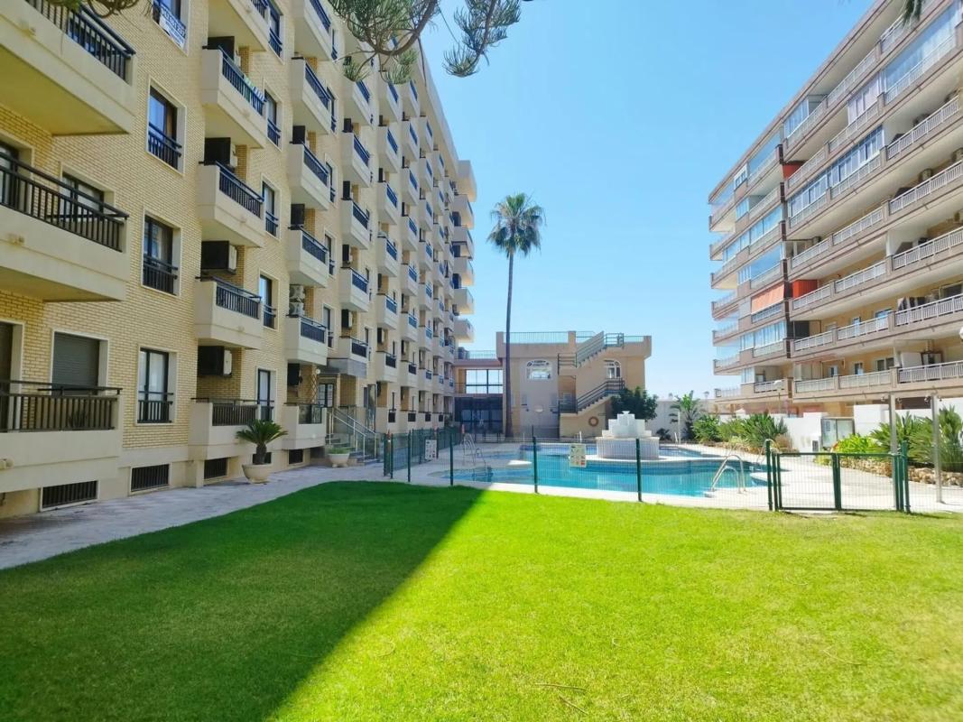 Venta de piso en Paseo Marítimo Rey de España, Fuengirola
photo 1