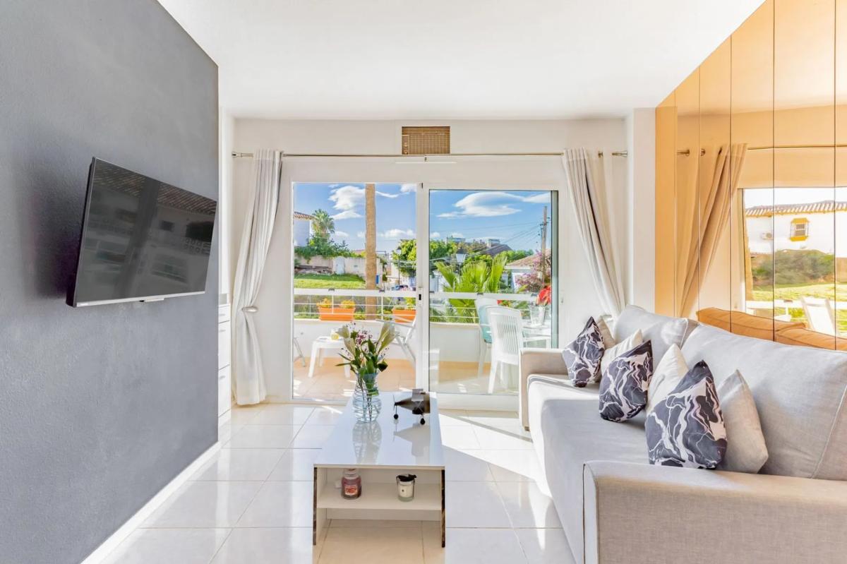 Venta de piso en Calle el Lirio, 16, Fuengirola
 photo 3