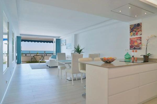 Piso en venta en Calle del Castillo, 17, Fuengirola
 photo 1