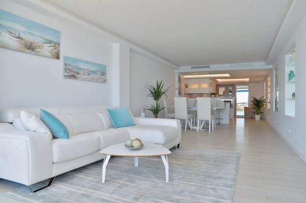 Piso en venta en Calle del Castillo, 17, Fuengirola
 photo 3