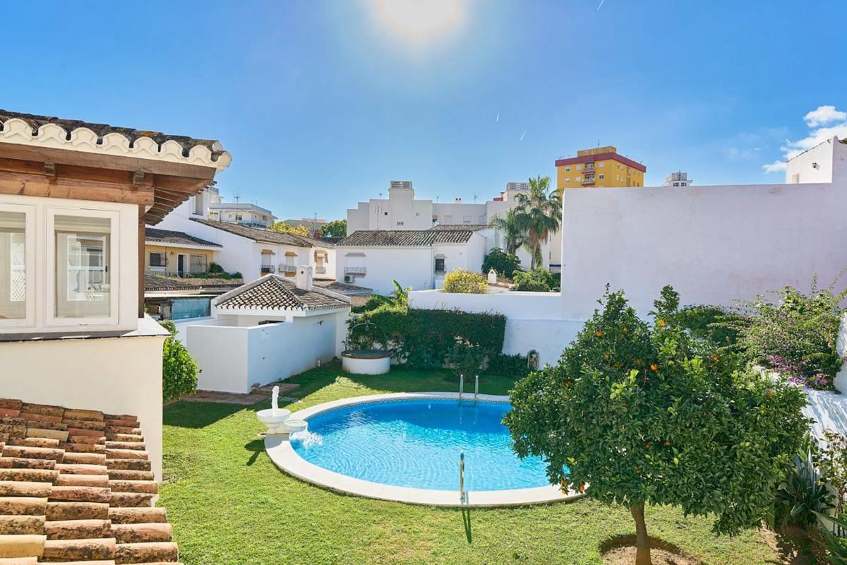 Продажа отдельного шале в Calle Antequera, Фуэнхирола photo 1