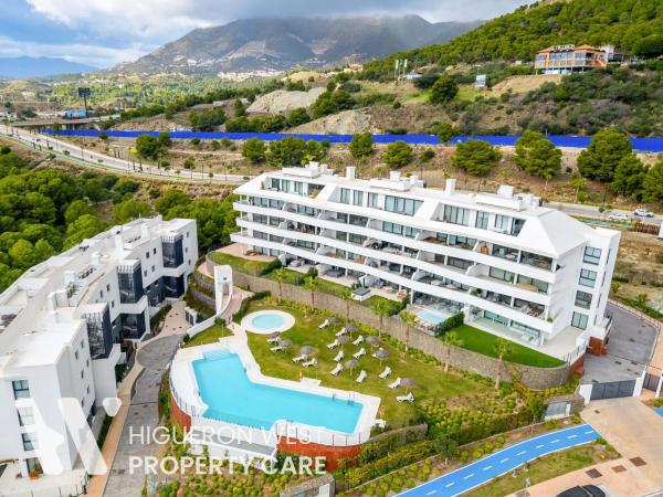 Piso en venta en AV 8 DE MARZO, 2, Fuengirola
photo 1