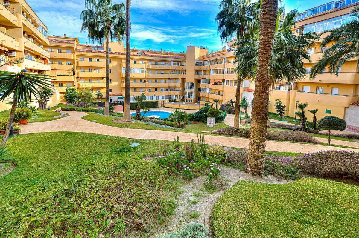 Venta de piso en Calle Jacinto, Fuengirola
photo 1