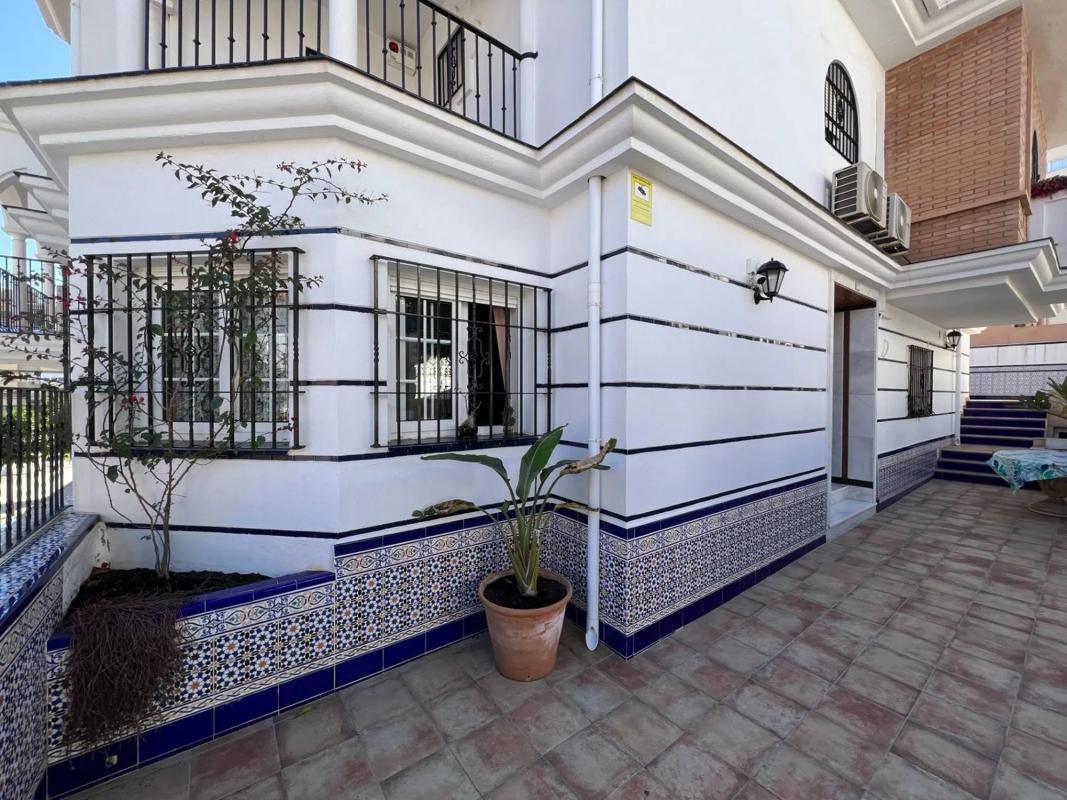 Venta de chalet independiente en Zona Sohail, Fuengirola
photo 4