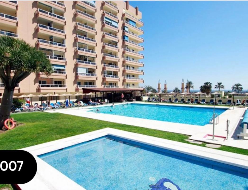 Продажа студии в Calle Lamo de Espinosa, 10 . Hotel PYR, Фуэнхирола photo 1