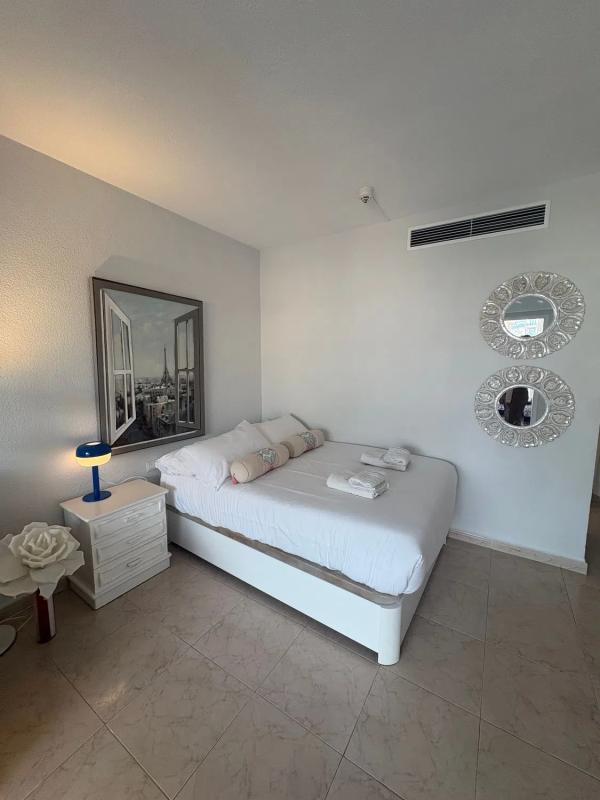 Продажа студии в Calle Lamo de Espinosa, 10 . Hotel PYR, Фуэнхирола photo 3