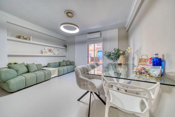 Piso en venta en Calle Cataluña, Fuengirola
photo 1