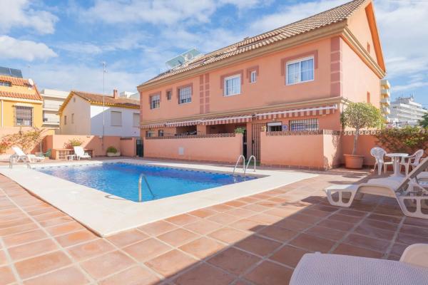 Chalet pareado photo 1