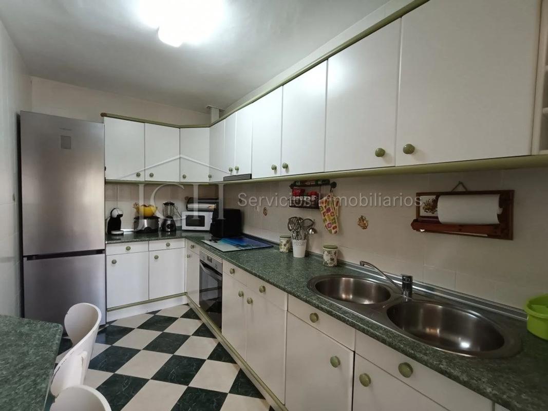 Продажа квартиры на Calle Rodrigo de Triana, Фуэнхирола
photo 2