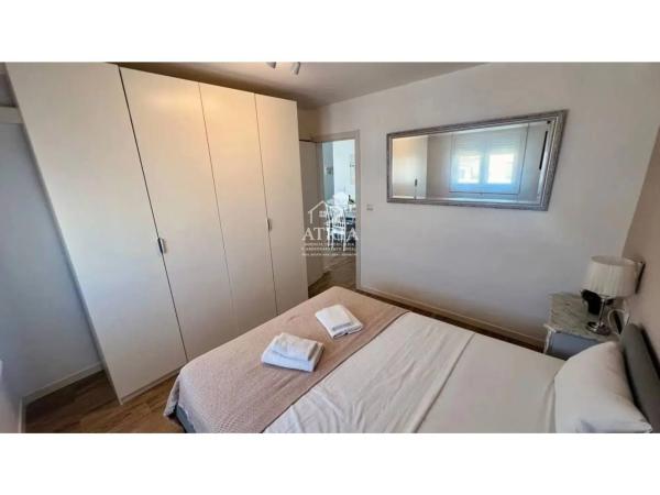 Piso en venta en Calle Navarra, Fuengirola
thumbnail 2