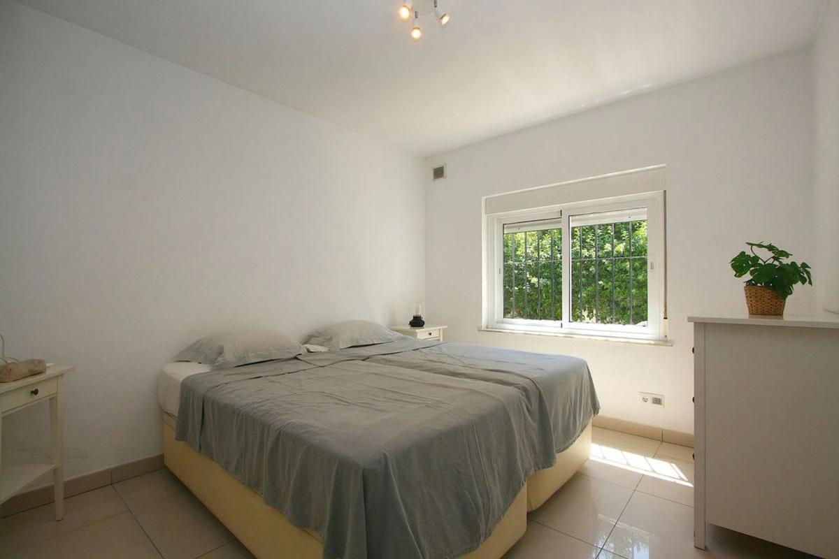 Venta de chalet independiente en Calle Vėlez Málaga, Fuengirola
photo 3