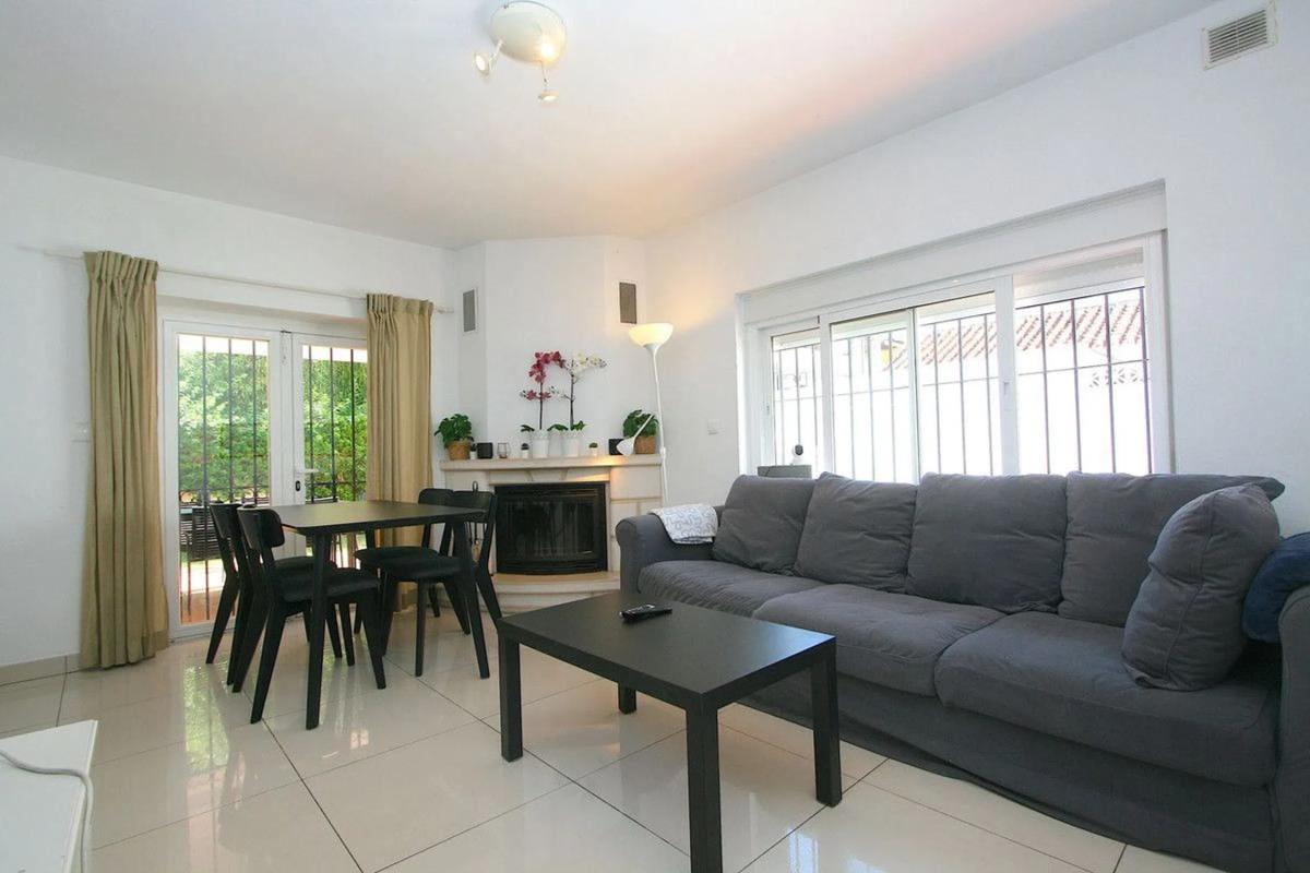 Venta de chalet independiente en Calle Vėlez Málaga, Fuengirola
photo 5
