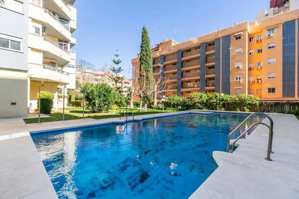 Venta de piso en Calle Rodrigo de Triana, Fuengirola
 photo 2