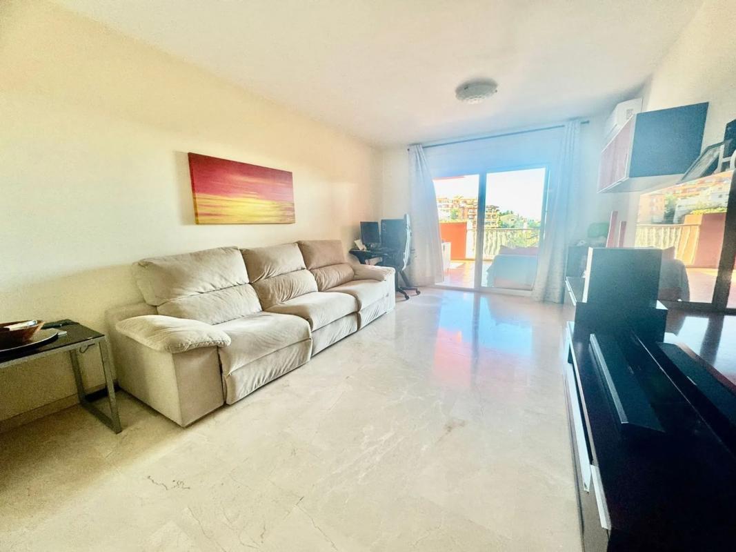 Sale of apartment in Calle Isabel la Catolica, 1, Fuengirola
photo 3