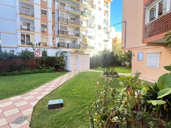 Продажа квартиры на Calle Víctor de la Serna, Фуэнхирола
thumbnail 2
