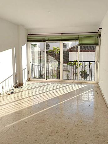 Venta de piso en Plaza de la Constitución, Fuengirola
thumbnail 1