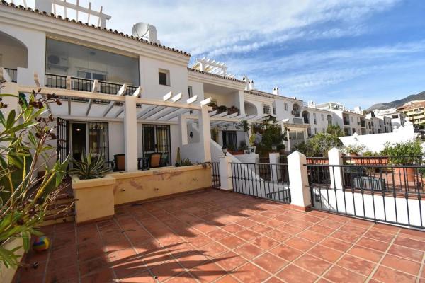 Chalet adosado en venta en  Torreblanca del Sol , Fuengirola photo 1
