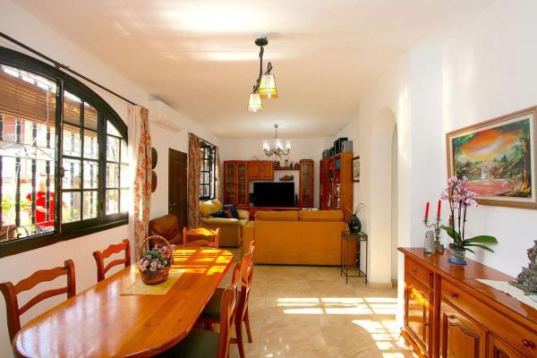 Venta de piso en Avenida Margaret Pitarch, Fuengirola
thumbnail 1