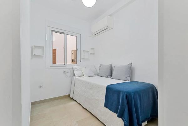 Продажа квартиры на Avenida Condes de San Isidro, Фуэнхирола
photo 1